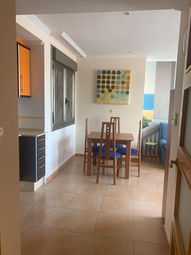 דירות Enfoz Con Parking Y A La Orilla Del Mar מראה חיצוני תמונה